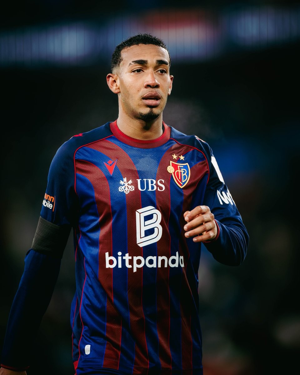 FCBasel1893's tweet photo. ℹ️ 🚑 𝖲𝖼𝗁𝗐𝖾𝗋𝖾 𝖵𝖾𝗋𝗅𝖾𝗍𝗓𝗎𝗇𝗀 𝖻𝖾𝗂 𝖪𝖺𝗂𝗈 𝖤𝖽𝗎𝖺𝗋𝖽𝗈

Kaio Eduardo do Nascimento hat sich am vergangenen Samstag, im Abschlusstraining für das Auswärtsspiel gegen den FC Lausanne-Sport, schwer verletzt. Die Untersuchungen haben ergeben, dass sich der 20-jährige Stürmer das vordere Kreuzband gerissen und eine Meniskusverletzung zugezogen hat. Der Brasilianer wird in den kommenden Tagen operiert und dem FCB für mehrere Monate nicht zur Verfügung stehen.

Zur Meldung 👉 https://t.co/HypYim0hGa

Wir wünschen dir eine gute und schnelle Genesung lieber Kaio und freuen uns schon heute auf deine Rückkehr auf den Platz ❤️💙

#rotblaulive #FCBasel1893 #AlliZämme #imRotblaueRusch