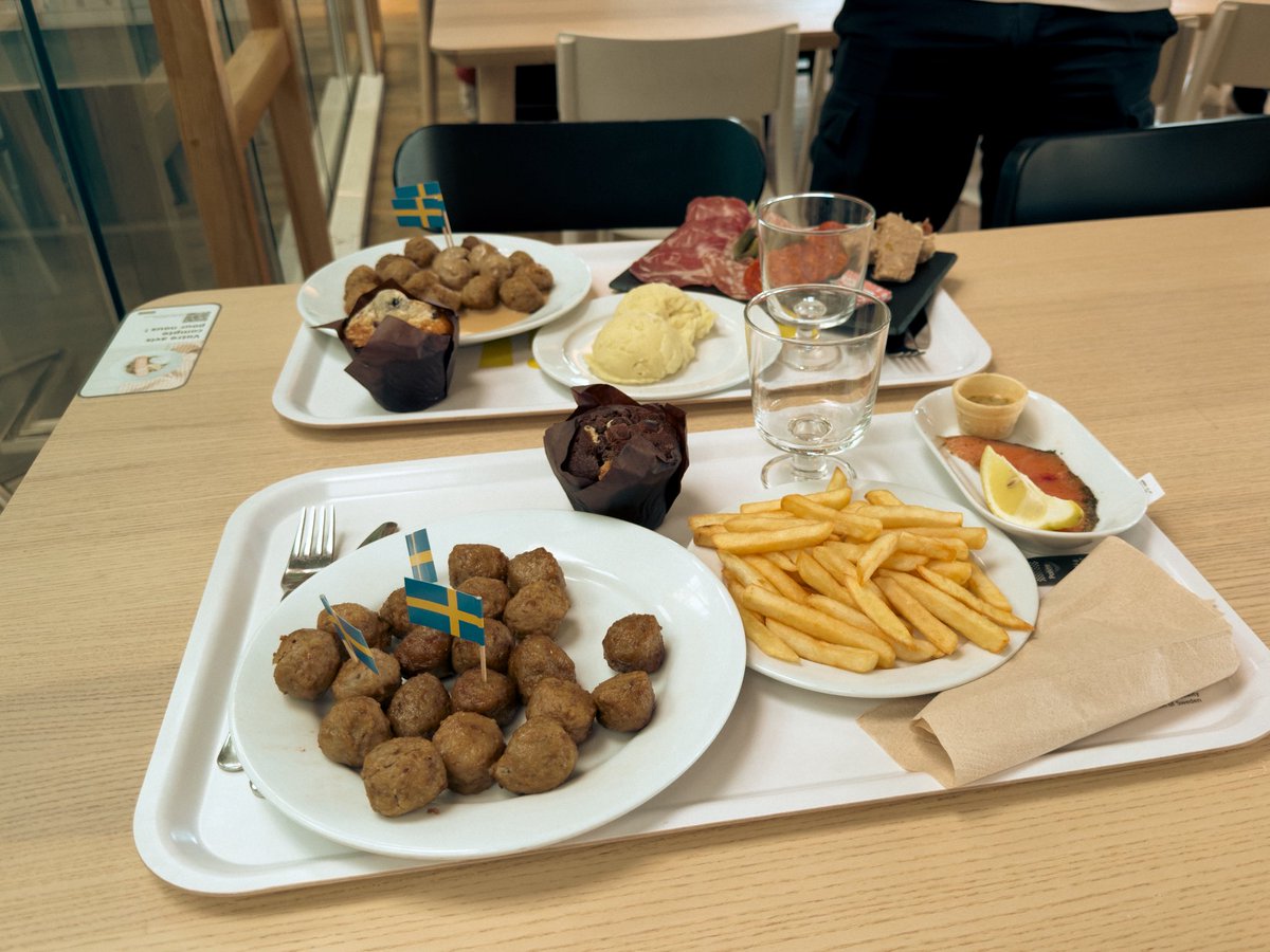 Powlisher tweet media