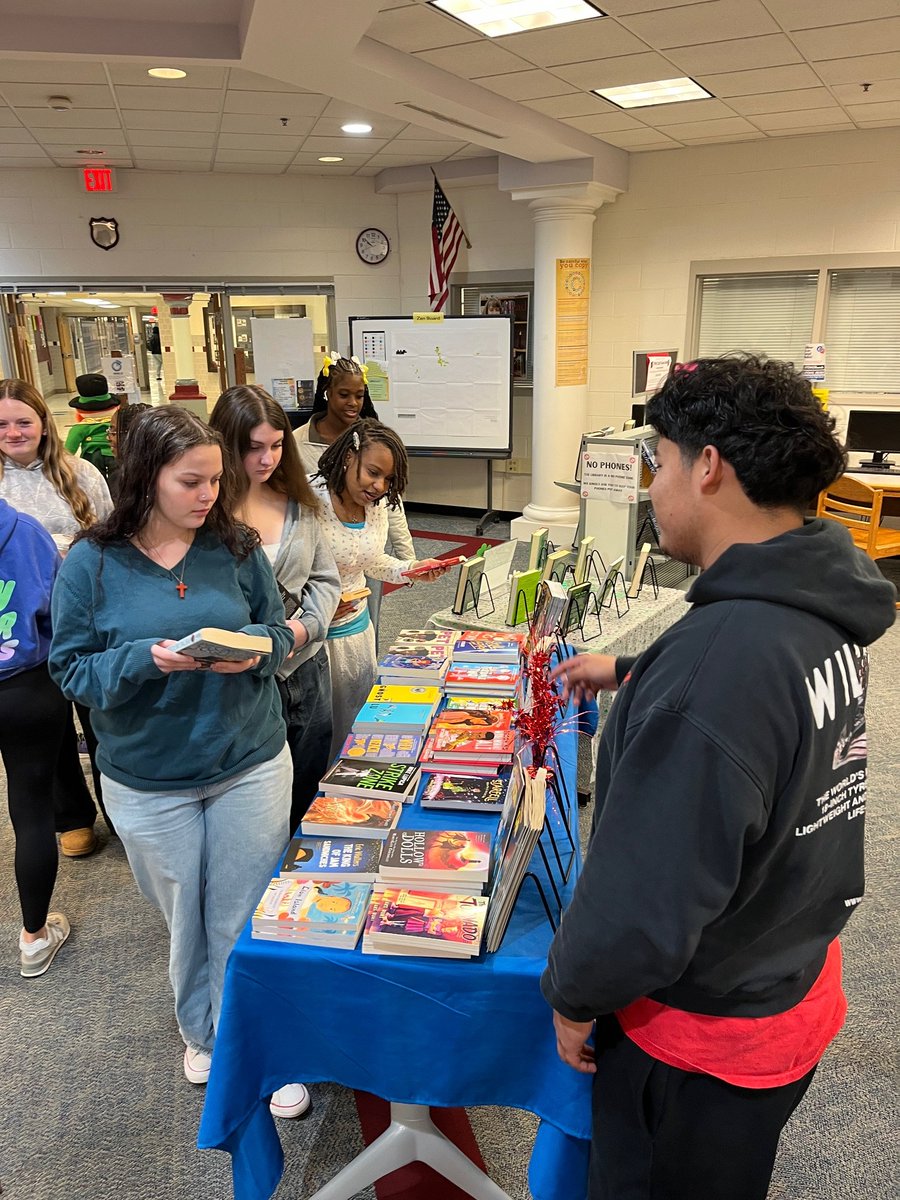 TDHS ReadsEverywhere tweet media