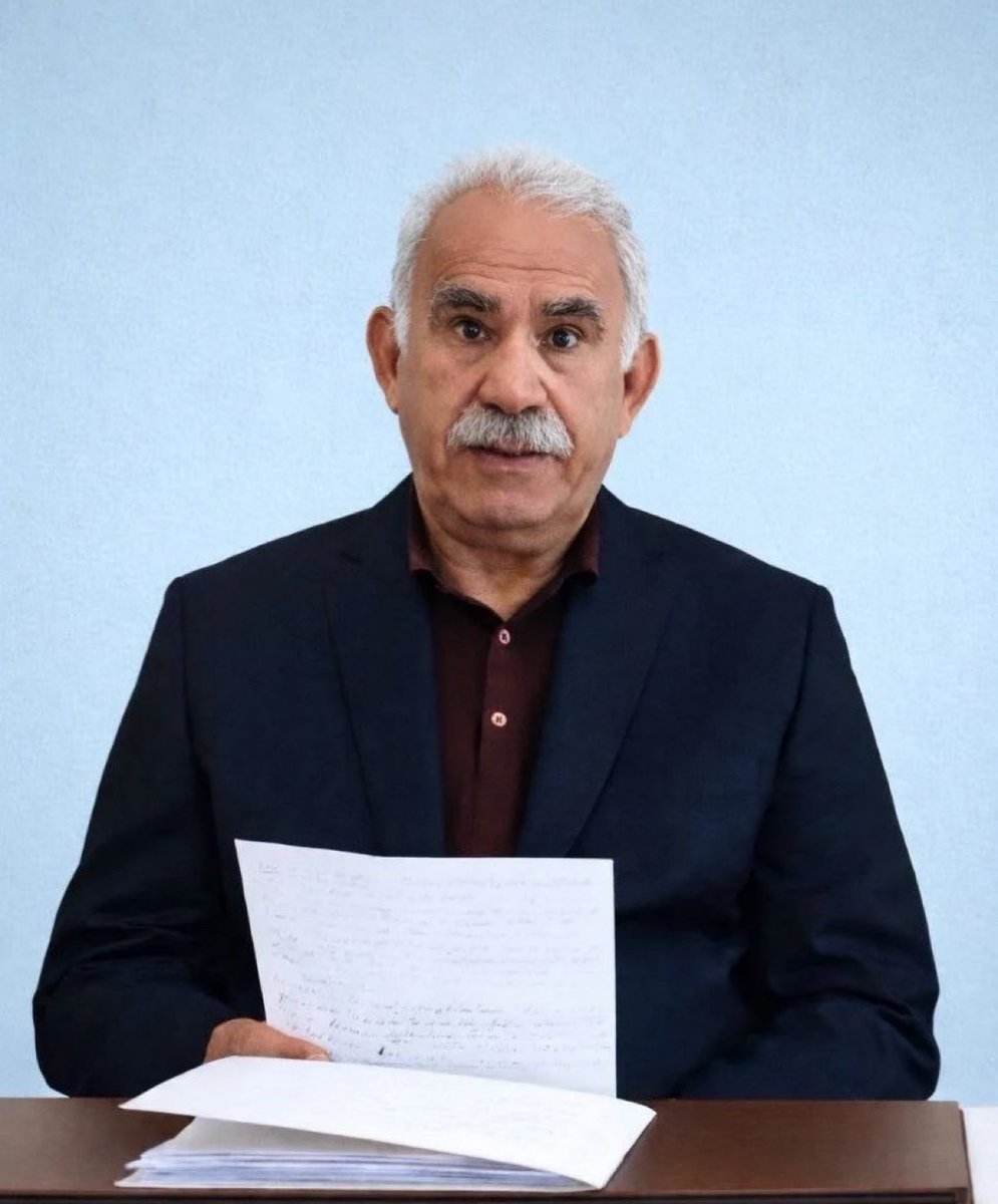 AjansPolitik's tweet photo. Teröristbaşı Abdullah Öcalan: İYİ Parti ve Zafer Partisi’ni kastederek

"Ortak rapora karşı çıkan partiler hatalarından bir an önce dönmeli." https://t.co/VeyPp84qeo