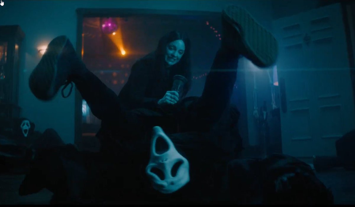 horror movie fan tweet media