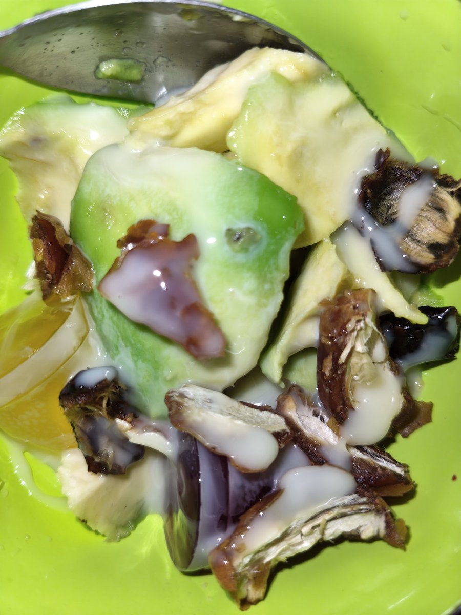 siapa gabut malah ke dapur ambil alpukat