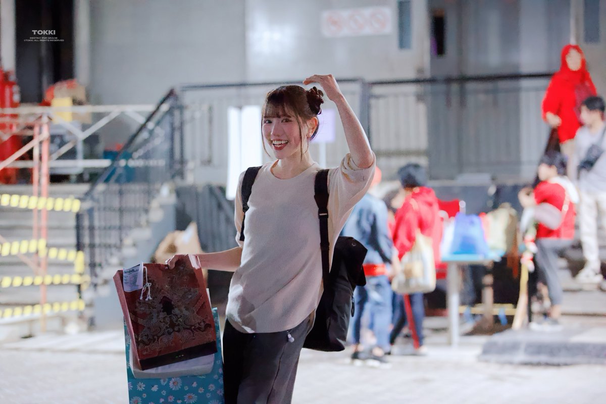 “dont baby your idol”

my idol: