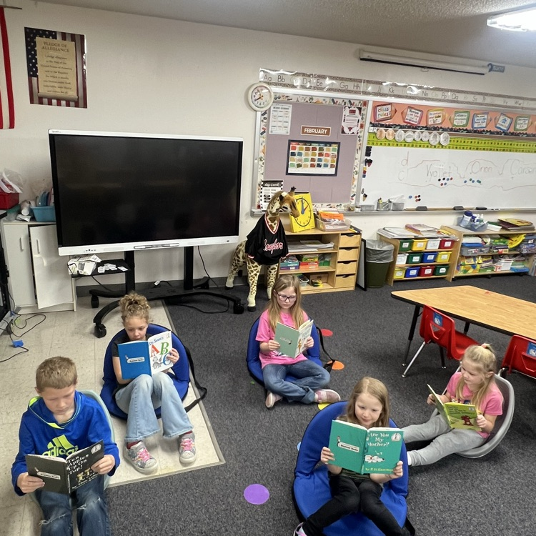 MCSTryon's tweet photo. McPherson county elementary is reading Dr. Seuss books celebrating Dr. Seuss's birthday! https://t.co/ATs1bcjNDQ