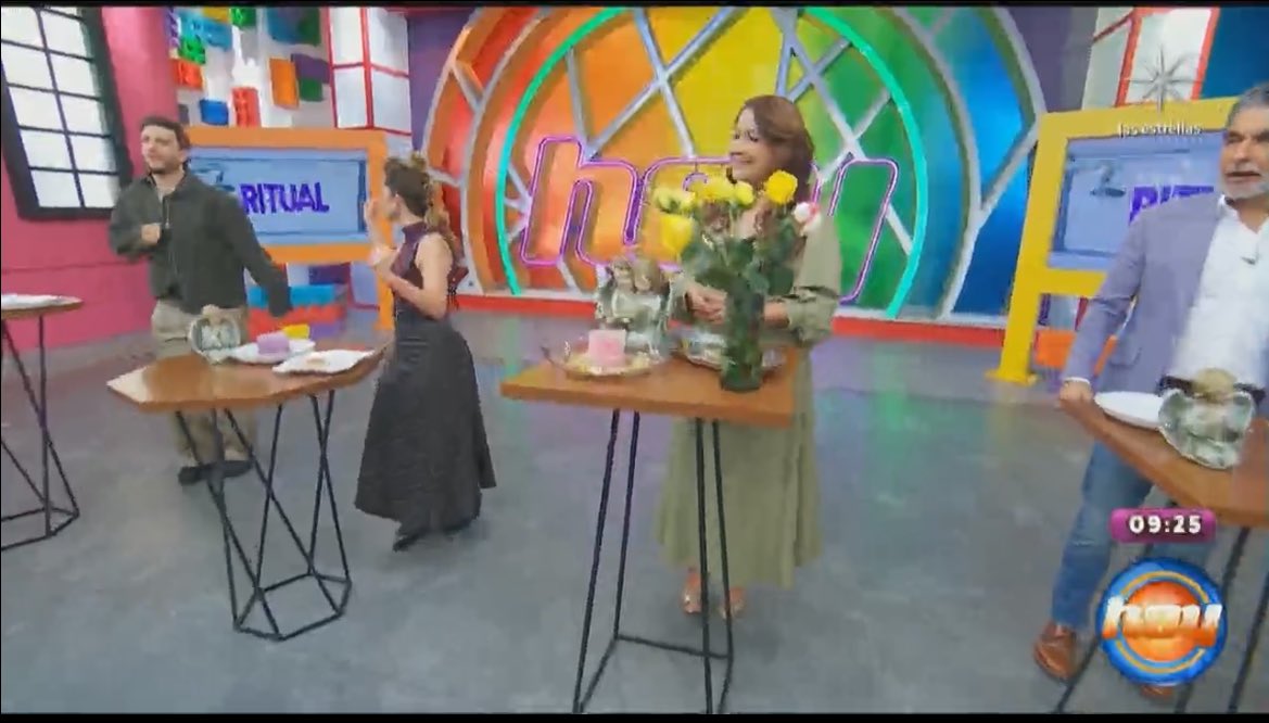 Que la prosperidad, éxito y todo lo mejor llegue a tu vida este mes! Con la bendición de Dios 
Éxito para todos!! 

NICOLA EN HOY