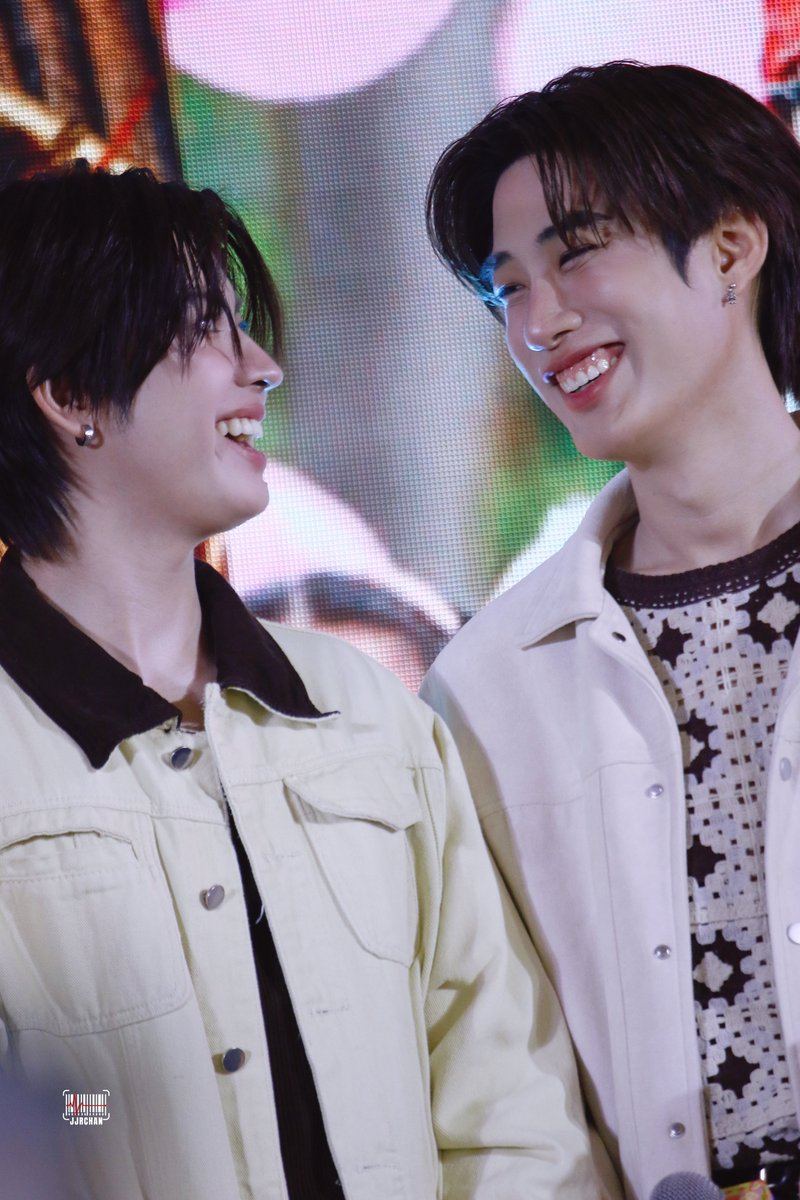 หากสามารถขอพรดาวบนฟ้า จะขอให้สองเราข้ามผ่านทุกเรื่องราว ✨️

TLEFIRSTONE CENTRAL SUMMERBOY
#CentralPattanaXTleFirstone
#TleFirstone #TLE_ntm #firstone