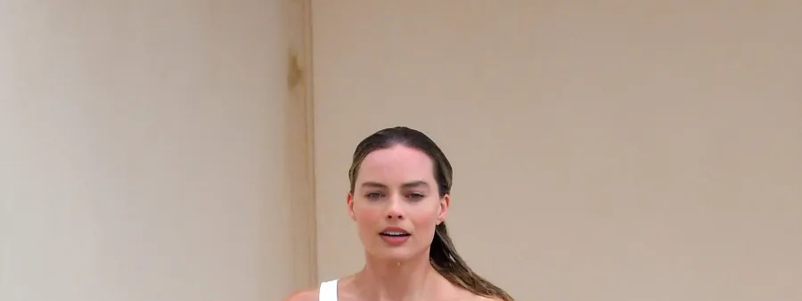 best of margot robbie tweet media