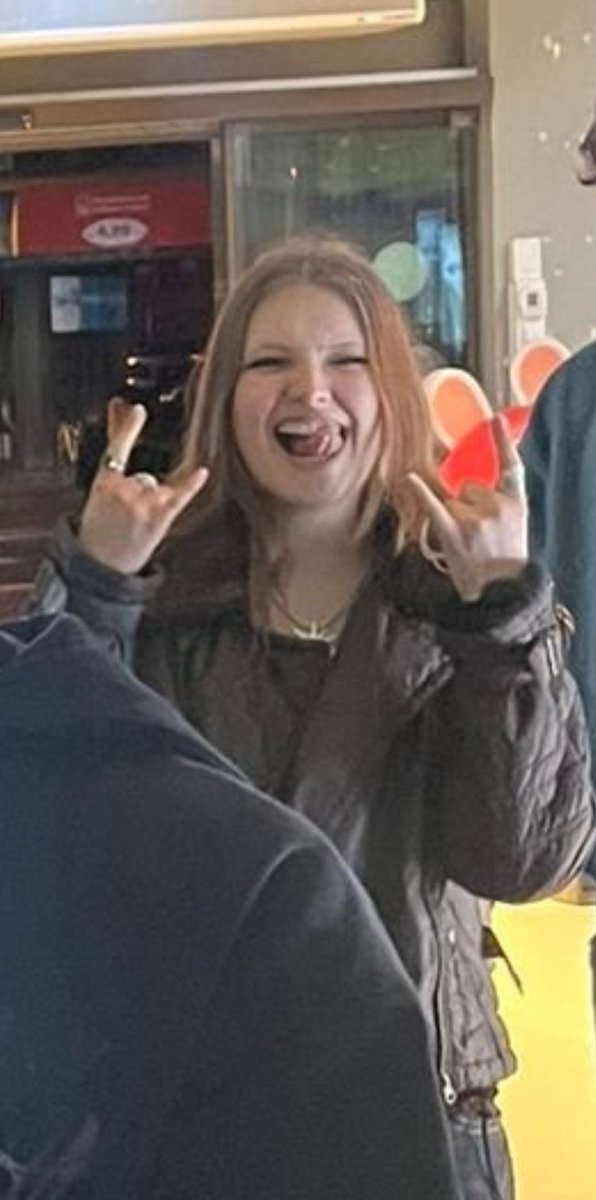 Lina 🐇 tweet media