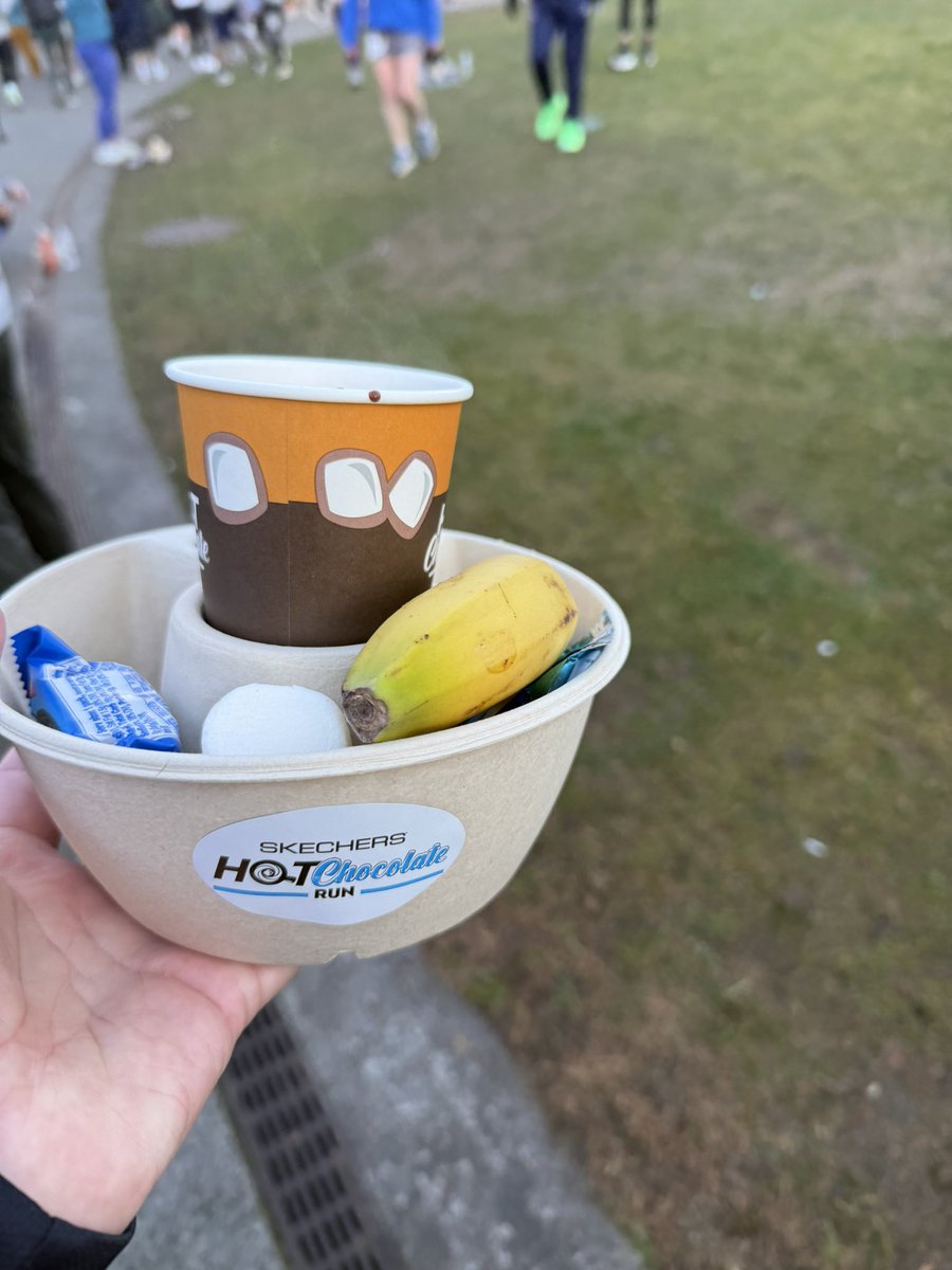 lostinclouds85's tweet photo. #hotchocolaterun #seattlecenter #5k #5krun  #seattle 

I only ran to get the hot chocolate and cool swag lol 🏃‍♂️🏃‍♂️🏃‍♂️🏃‍♂️🏃‍♂️ https://t.co/4O9K9VJkE9