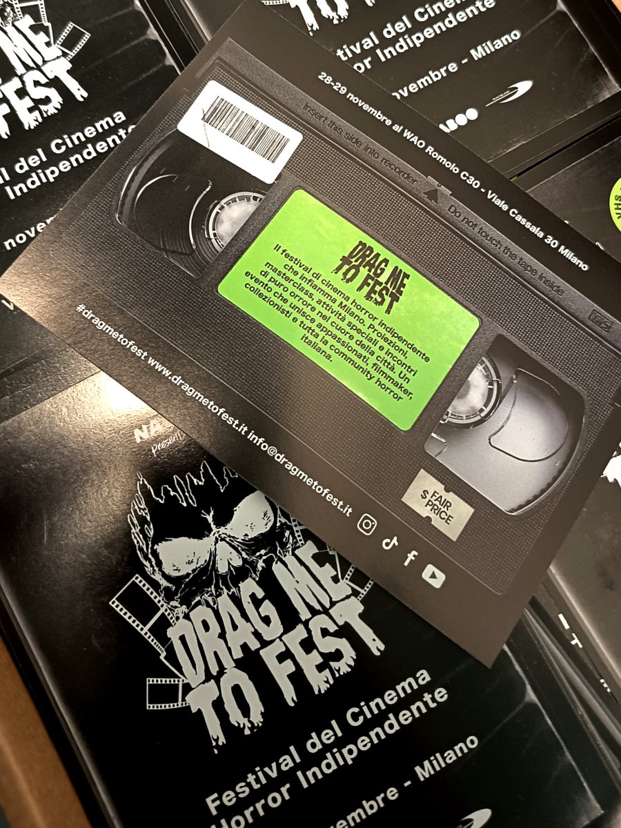 DragMeToFest's tweet photo. Il 7-8 marzo ci trovate all'#HorrorVillage al #PlayDistrictVerona con la nostra #DragMeToFest Experience
X l'occasione abbiamo stampato i flyer VHS edition che ci accompagneranno per tutto l'anno per la promozione del DMTF6. Veronafiere – Viale del Lavoro 8, Verona – Padiglione 7 https://t.co/ANeCBNjcQR