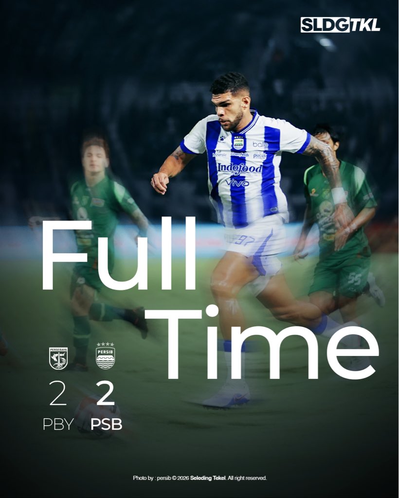 Dengan 12 pemain persebaya susah payah menahan Persib Bandung 😁