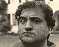 Remembering_pod's tweet photo. On this day in 1982, we lost comedian/actor John Belushi. Episode 85: #Remembering #johnbelushi with "National Lampoon's Animal House" co-star Tim Matheson & our host @JeffSammut. Listen on https://t.co/8MsFOdroB9 & your favourite podcast platform. #nationallampoon #animalhouse https://t.co/ya4FWtQ7WE