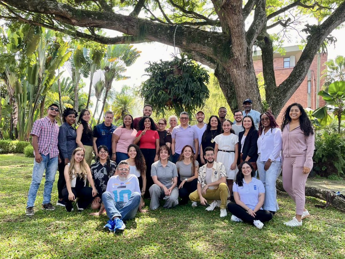MisionONUCol's tweet photo. En #Cali se reunieron las #VocesQueTransforman Periodistas y liderazgos sociales reflexionaron sobre nuevas formas de narrar la paz y prevenir la estigmatización. Proyecto liderado por @PnudColombia @NoruegaenCOL @BaudoAP. Apoyaron @ARNColombia @MisionONUCol @UBPDcolombia @lauao https://t.co/RMhuI2wdRE