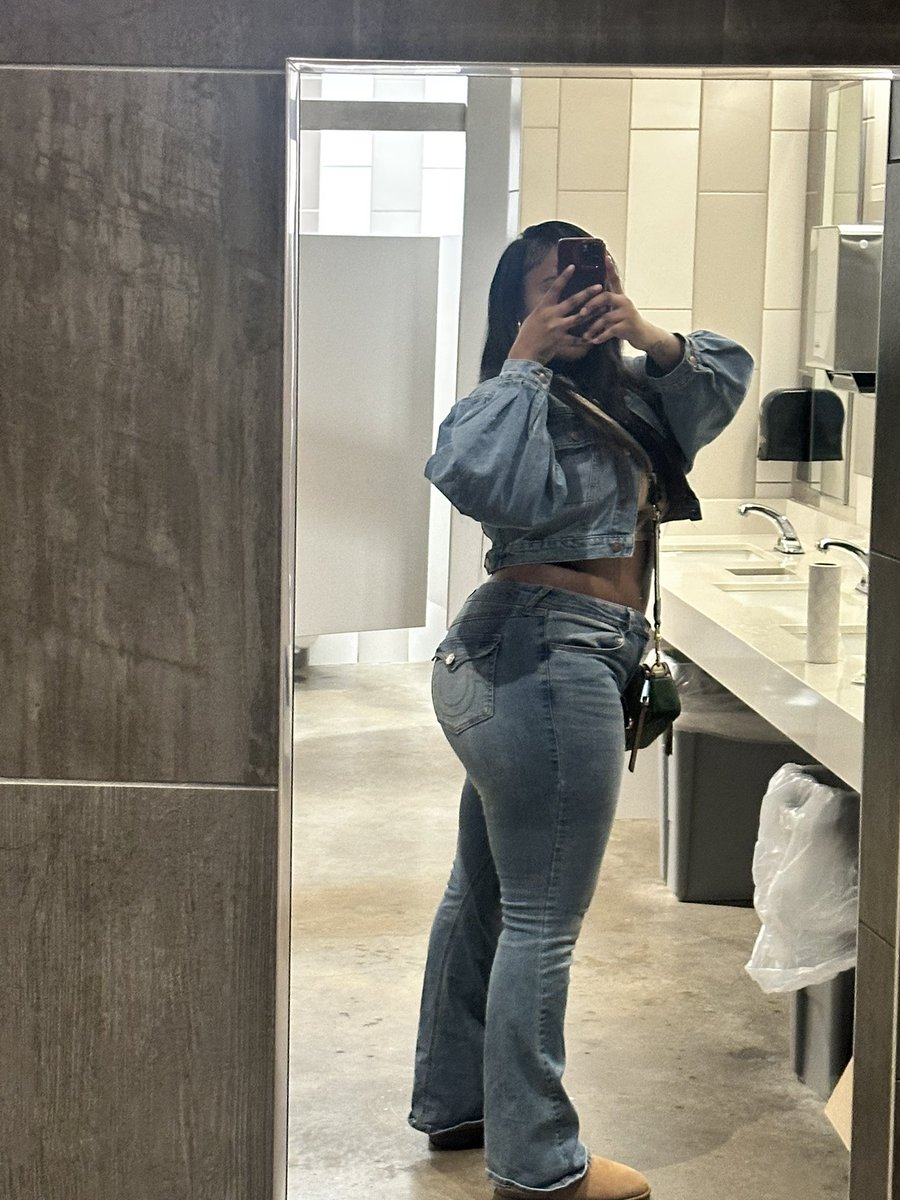 🦋