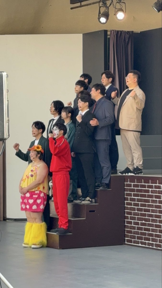 cyrw2121's tweet photo. ファンモン歌って大盛り上がりの平和なクセひらパー🕊️
#クセひらパー https://t.co/WF5voaTh5S