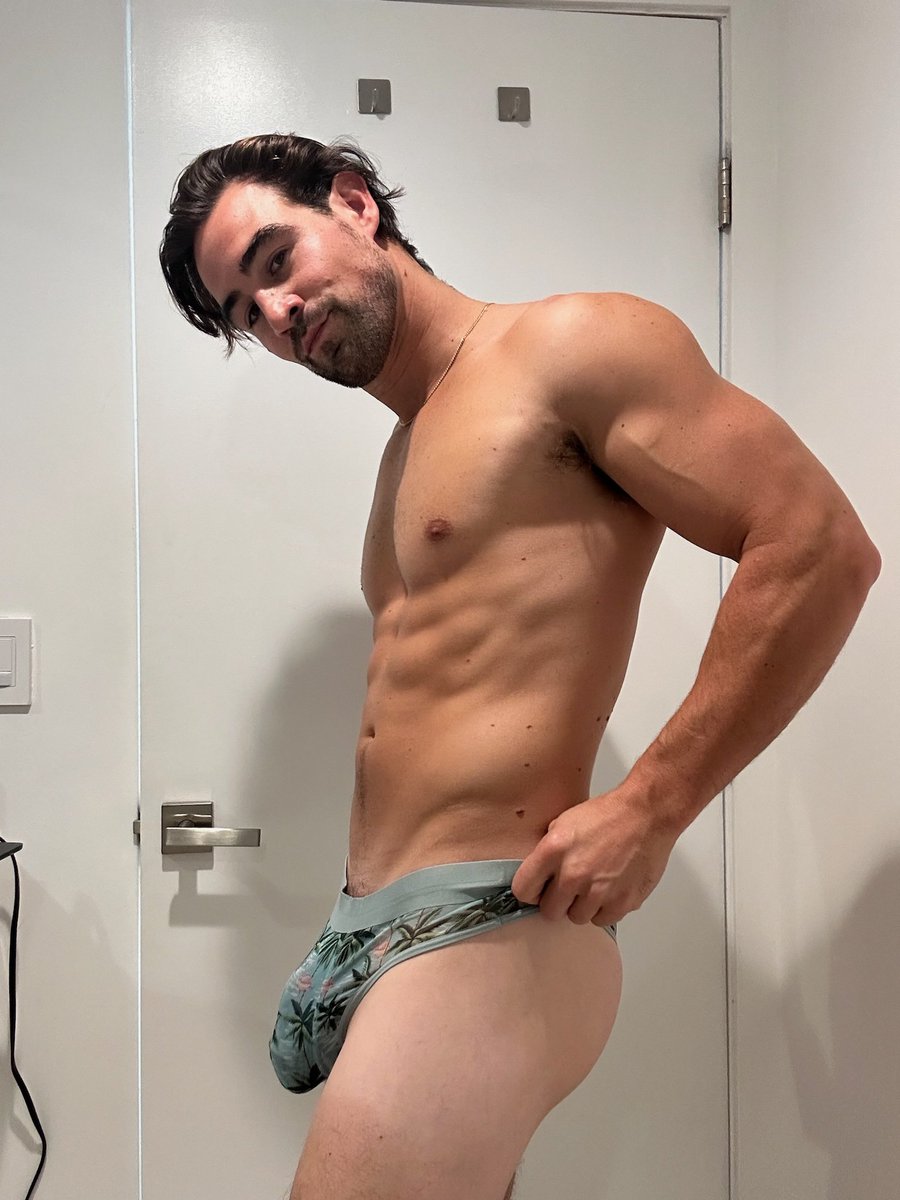 Axel Stone tweet media