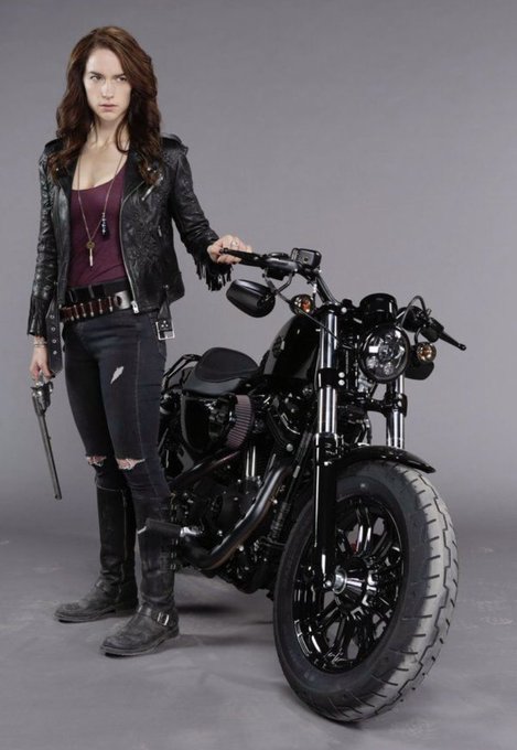 I hope your #MelCrushMonday is going well..
#WynonnaEarp #Vengeance More please <a href="/Tubi/">Tubi</a> 
<a href="/AdamAtTubi/">Adam</a> <a href="/anjsud/">Anjali Sud</a>