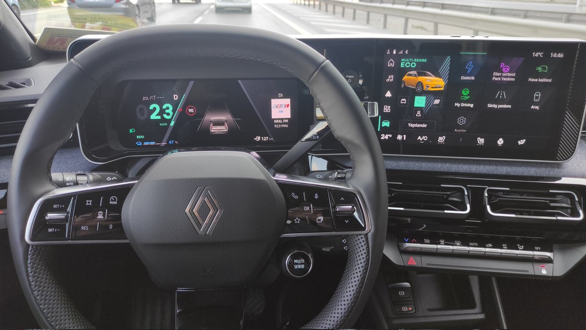 alkanhkn's tweet photo. Test Merkezi ☑️
Efsane Renault 5 elektrikli olarak geri döndü‼️

400 km menzil, ikonik tasarım; Renault 5 E-Tech⚡

📌150 HP güç 
📌245 Nm tork 
📌Batarya Kapasitesi (kWh)52
📌Bagaj Hacmi 326 litre 
📌0-100 Km Hızlanma: 7.5 saniye

https://t.co/4AhJdQCiis☑️
@RenaultTurkey https://t.co/M3DErb4FpW