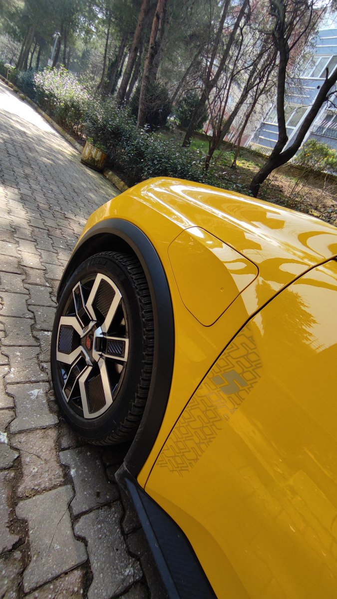 alkanhkn's tweet photo. Test Merkezi ☑️
Efsane Renault 5 elektrikli olarak geri döndü‼️

400 km menzil, ikonik tasarım; Renault 5 E-Tech⚡

📌150 HP güç 
📌245 Nm tork 
📌Batarya Kapasitesi (kWh)52
📌Bagaj Hacmi 326 litre 
📌0-100 Km Hızlanma: 7.5 saniye

https://t.co/4AhJdQCiis☑️
@RenaultTurkey https://t.co/M3DErb4FpW