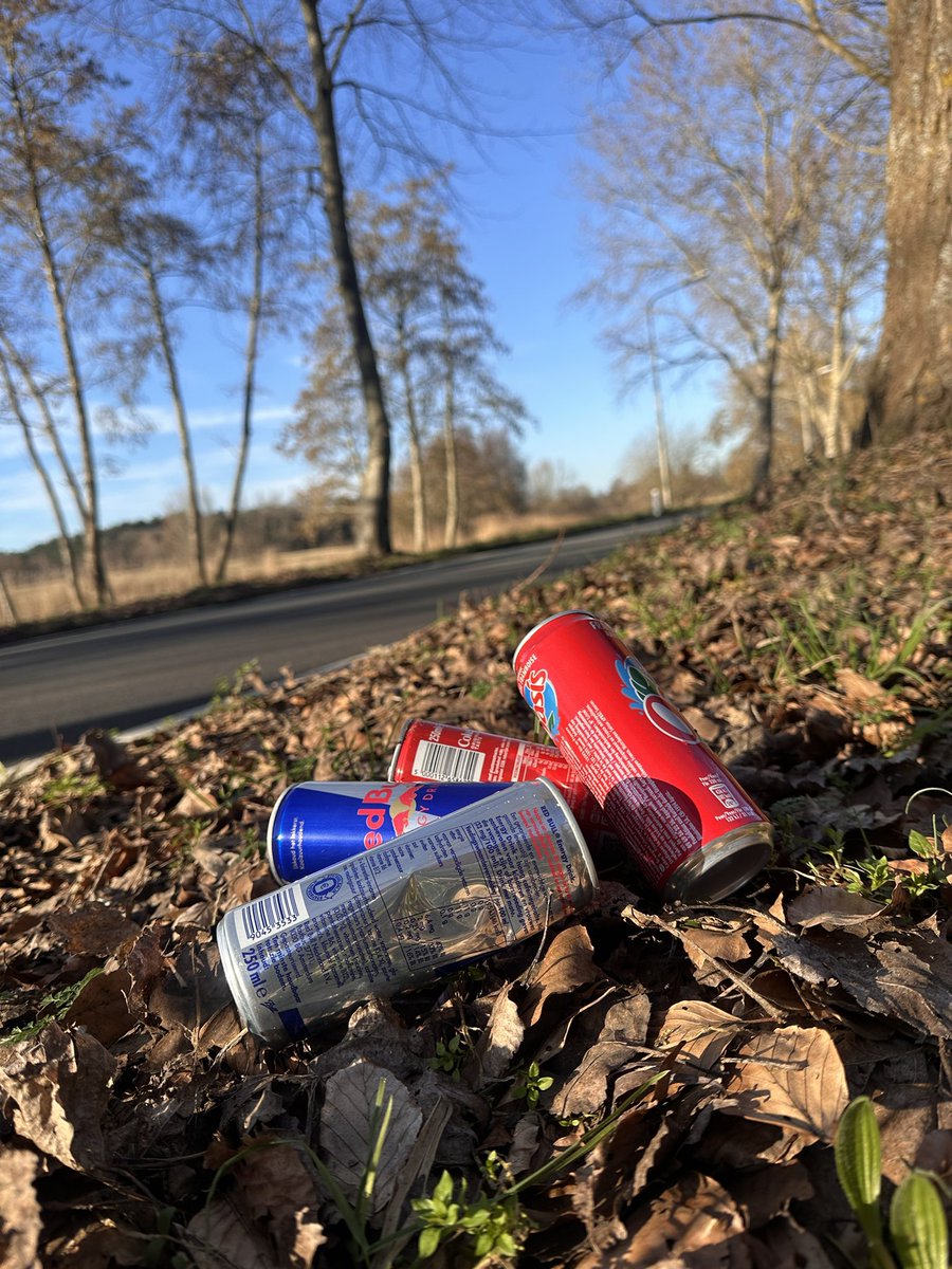 jagerslaan's tweet photo. Kort rondje langs de #jagerslaan €0.60 in de spaarpot! Tenminste geen bier meer… https://t.co/nCvWieXjmp