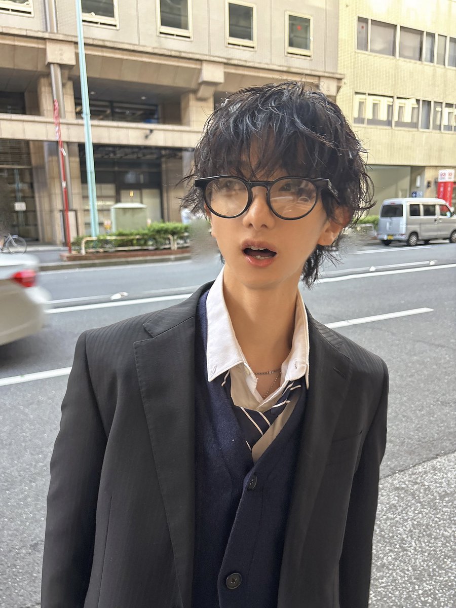 ( 一一) tweet media