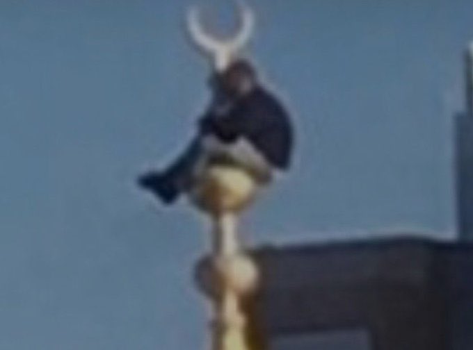 iftarda herkes orucunu acarken dualarımın kabulu icin rabbime yalvarırlen bendir