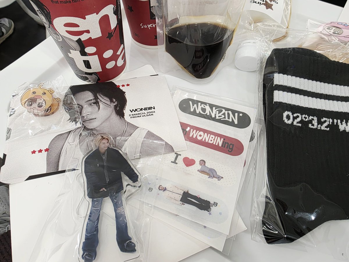 cola1b's tweet photo. ์ฐ์ฐํ(?) ๋ค๋ ธ๋๋ฐ ์๋ณถ๋ฐฅ์ด ๋๋ฌด ๋ง์์๊ณ
(์์ ์ง์ง ๋จน์์) ๋ญ๋๋ ๋๋์ ์ผ๋ฌด์ง๊ฒ ์ ๋ฐ์์ ๋๋ฏ ๊ฐ์ฌํ์ด์๐ซถ๐ป
#essential32
#์๋น #WONBIN #RIIZE https://t.co/oFOb5NDVlZ