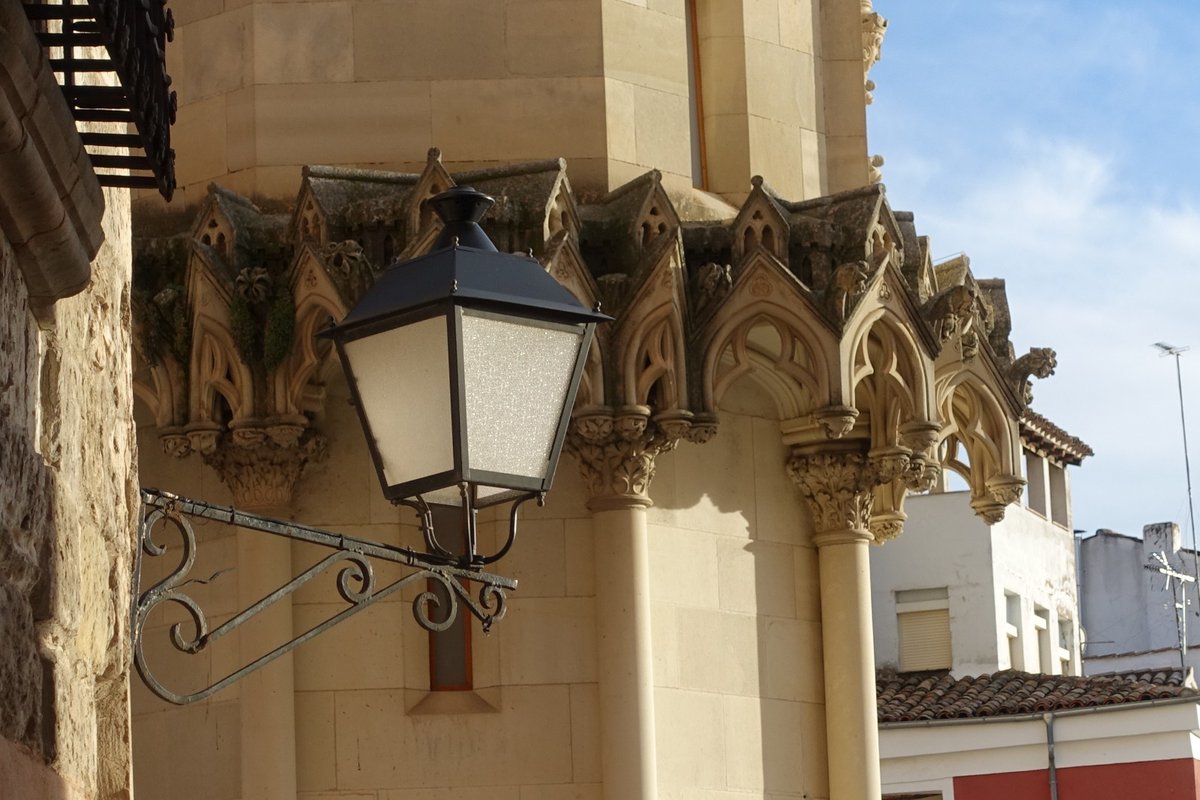 KatySnchez's tweet photo. Detalles arquitectónicos de estilo neogótico en el triforio de la Catedral de Cuenca #farol #hacefotos #arquitectura https://t.co/O18hhlwCk2