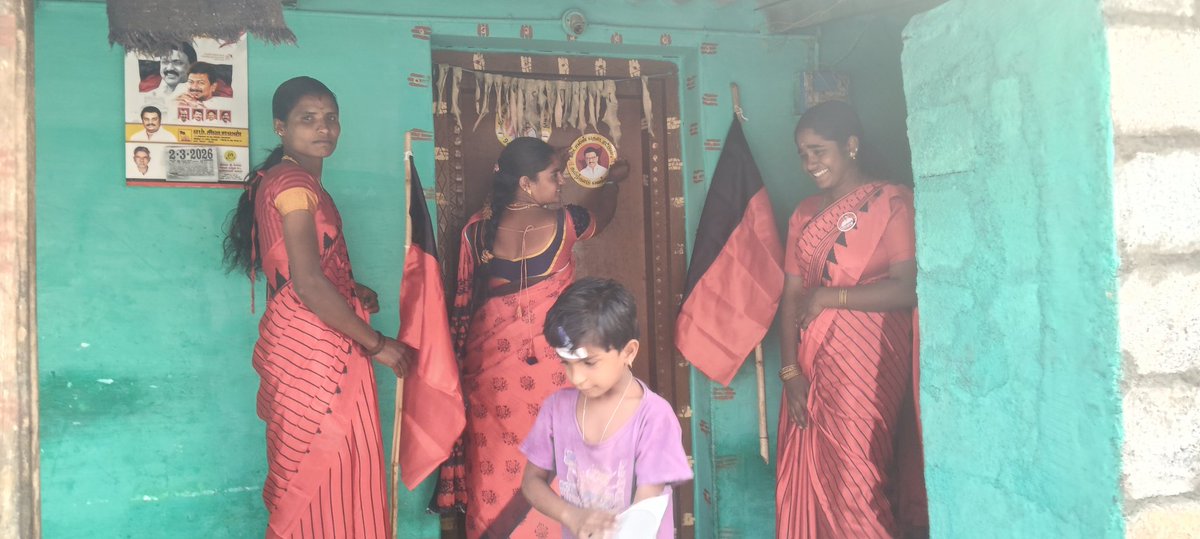 KKMathesh6's tweet photo. வெல்லும் தமிழ் பெண்கள் வீடுவீடாக சென்று திராவிட மாடல் ஆட்சியின் பெண்களுக்கான திட்டங்களை எடுத்துரைத்தனர் ஈரோடு வடக்கு மாவட்டம் அந்தியூர் வடக்கு ஒன்றியம் வாக்கு சாவடி எண் 18 தம்முரெட்டியில் https://t.co/vzoGudCsTn