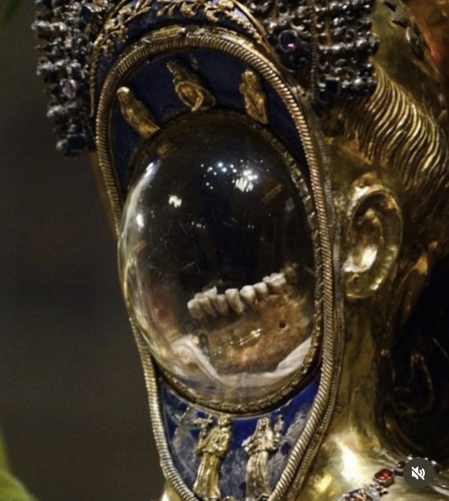 ReddCinema's tweet photo. do you guys know about the jawbone of St Anthony https://t.co/J6Ddoblvwq