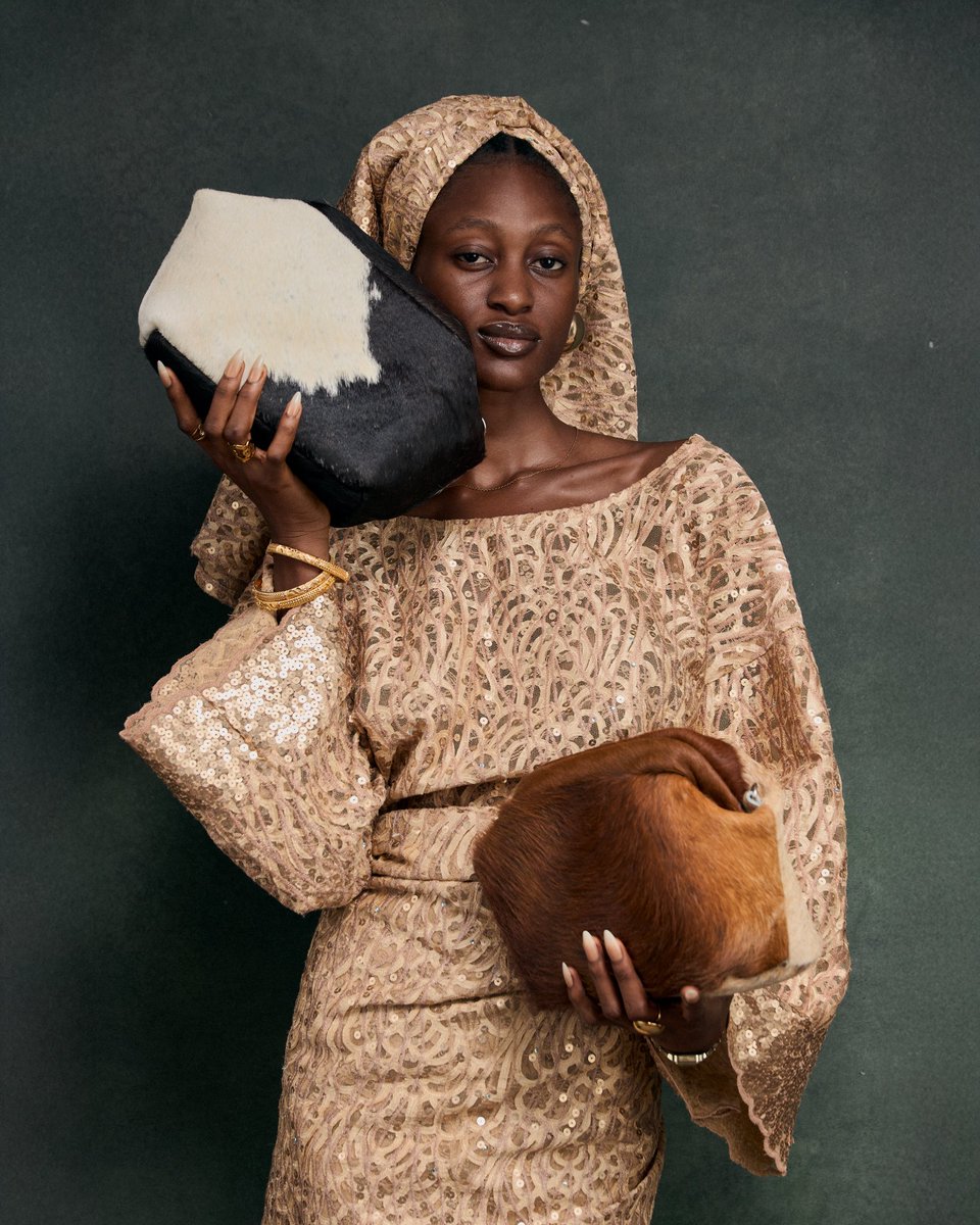misxtura's tweet photo. Just why I love @Claichq’s bags 💕 https://t.co/qvvX71sJC0