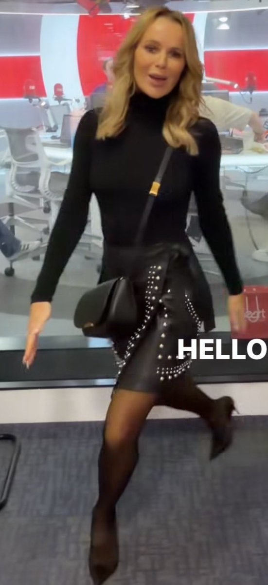 phoenixfromtheashes 🏴 tweet media