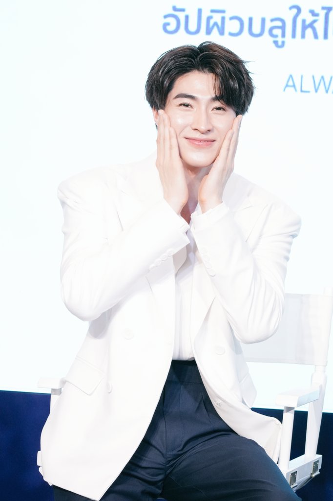 Maydaynim 💙 tweet media