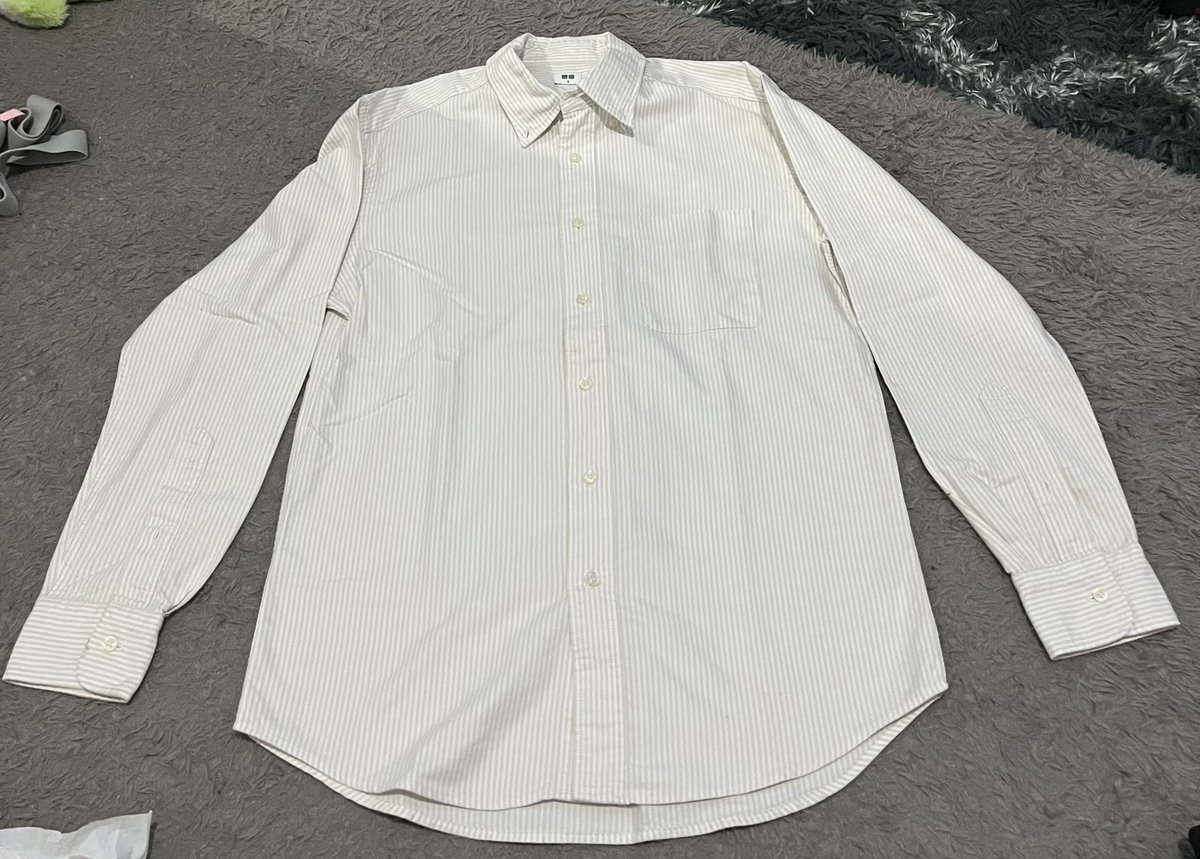 tsncart's tweet photo. wts want to sell preloved kemeja uniqlo straight fit size S warna cream putih (rarely used masih bagus bgt) 60k nego tipissss pengiriman dari surabaya, jatim bisa 🍊yuk yukkkk (price exclude admin + packing) https://t.co/GJhvFT5MYA