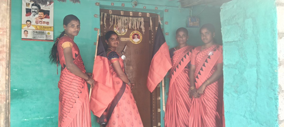 KKMathesh6's tweet photo. வெல்லும் தமிழ் பெண்கள் வீடுவீடாக சென்று திராவிட மாடல் ஆட்சியின் பெண்களுக்கான திட்டங்களை எடுத்துரைத்தனர் ஈரோடு வடக்கு மாவட்டம் அந்தியூர் வடக்கு ஒன்றியம் வாக்கு சாவடி எண் 18 தம்முரெட்டியில் https://t.co/vzoGudCsTn