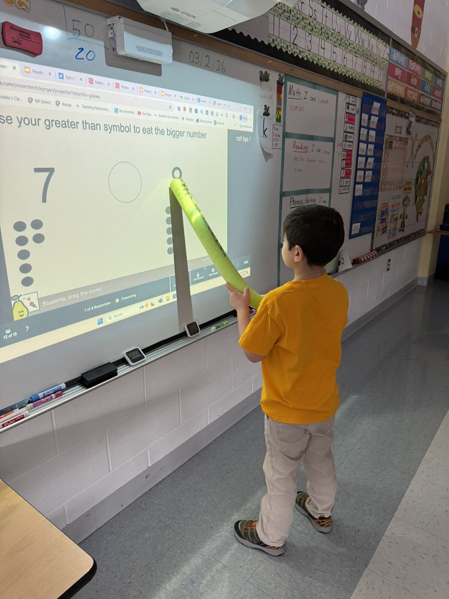 Richardella_FLC's tweet photo. Working on “Comparing Numbers” with our alligator! https://t.co/kl9wuhq5Wz