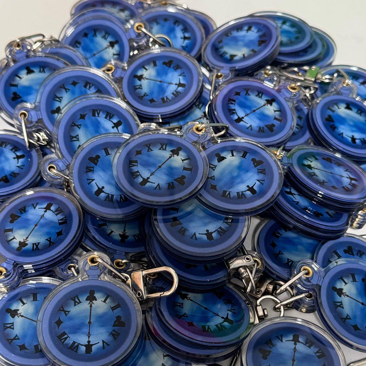 B.I THE LAST PARADE in TOKYO
03.04

시간아, 난 여기가 좋아⏳
Keyring (40ea)

One last batch of fan support items for this tour🥹 please take one!!! 

#2026THELASTPARADEINTOKYO
#BI #비아이 #김한빈 #KIMHANBIN