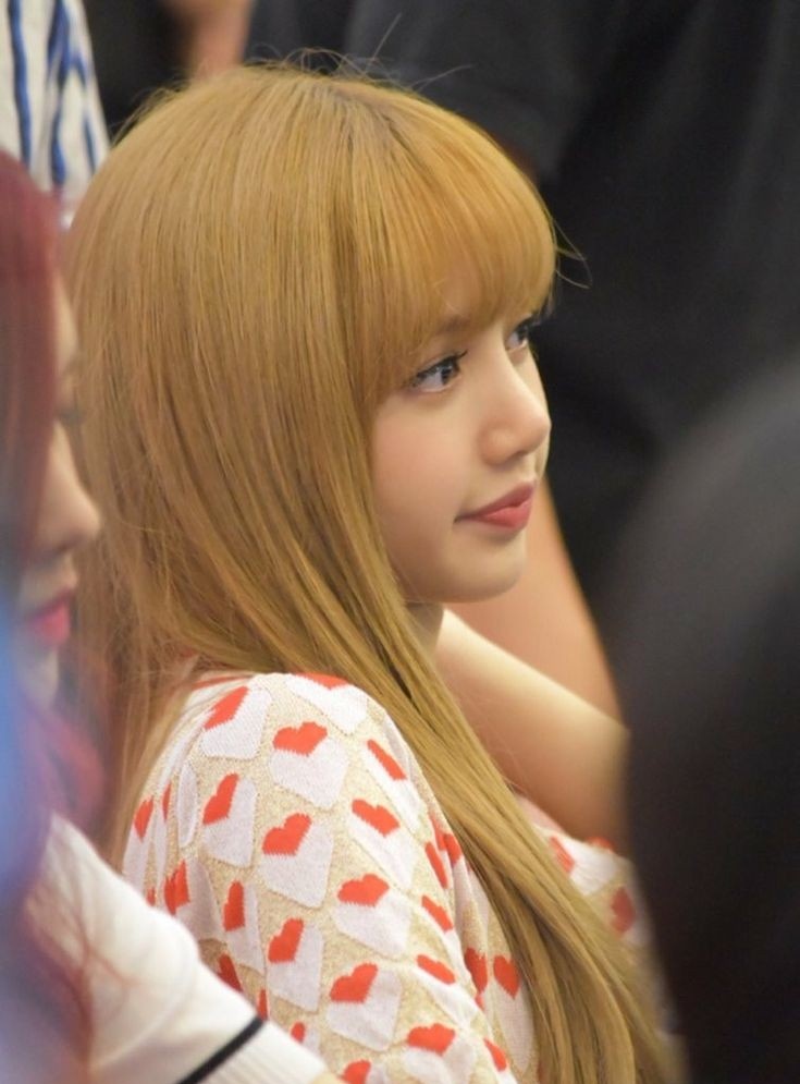 lisaoldprints's tweet photo. A doll
#LISA #LalisaManobal https://t.co/re7cZIEsH0