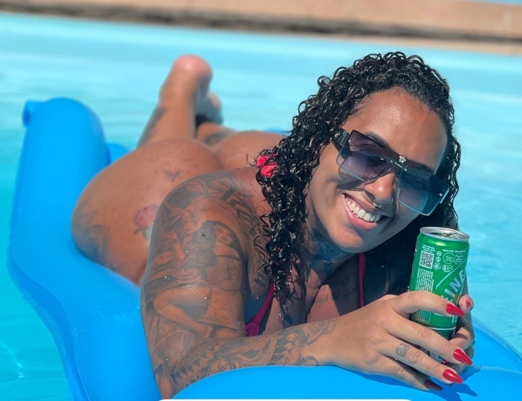 Jany coroa dlc 😏38y tweet media