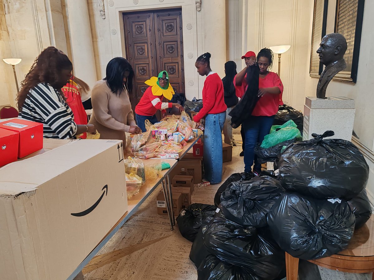renew_mind's tweet photo. Huge thank you to Cwtch Mawr and the team for an incredible partnership on our @renew_mind St. David’s Day event 💛

Proud of what unity and compassion can achieve. Diolch! @CwtchMawr https://t.co/0XugjiJ8VG