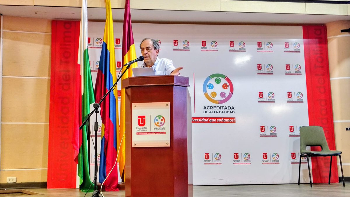 BancoRepublica's tweet photo. César Augusto Giraldo, codirector del Banco de la República, participó en la
Conferencia inaugural de semestre del programa @EconomiaUT de la @Utolima.

En su intervención, presentó la conferencia “La política monetaria como pilar del desarrollo económico”, un espacio académico dirigido a estudiantes, docentes, egresados(as) y comunidad interesada en comprender el papel de la política monetaria del país.