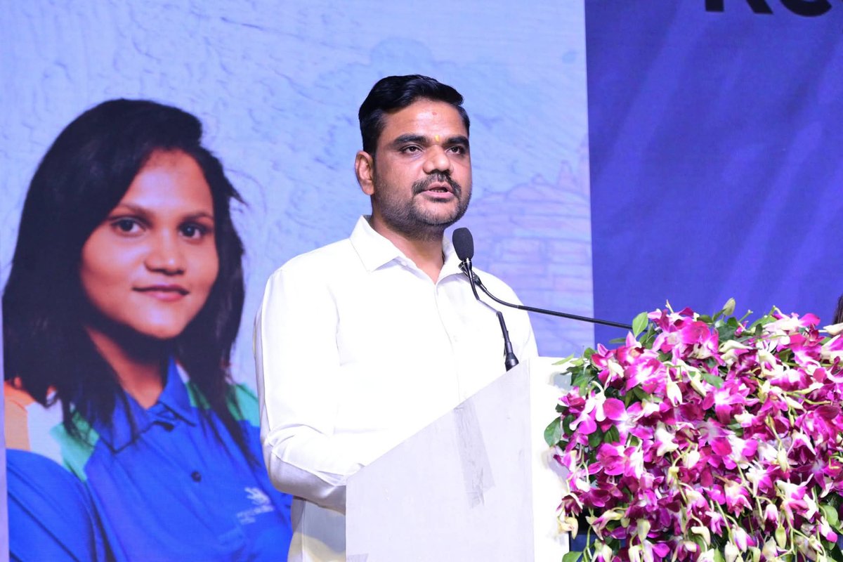 SampadSwainBJP's tweet photo. Glad to attend the closing ceremony of "The #IndiaSkills Regional Competition 2025–26" (Eastern Region) today at the SDI Auditorium in Bhubaneswar, alongwith the Hon'ble Minister of Higher Education, Sports & Youth Services and Odia Language, Literature & Culture, Shri @suryabanshibjp.