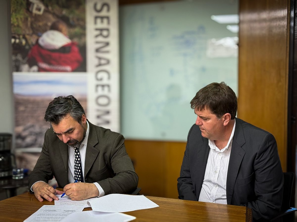 sernageomincl's tweet photo. 🛡️ ¡Hito clave en el #ProyectoFénix! Recibimos de Mineral Forecast SpA la data histórica #SIGEX (hasta sept. 2025). Paso fundamental para recuperar el patrimonio geocientífico nacional tras el ciberataque de diciembre. 🇨🇱⚒️ https://t.co/imVfQL8PQo