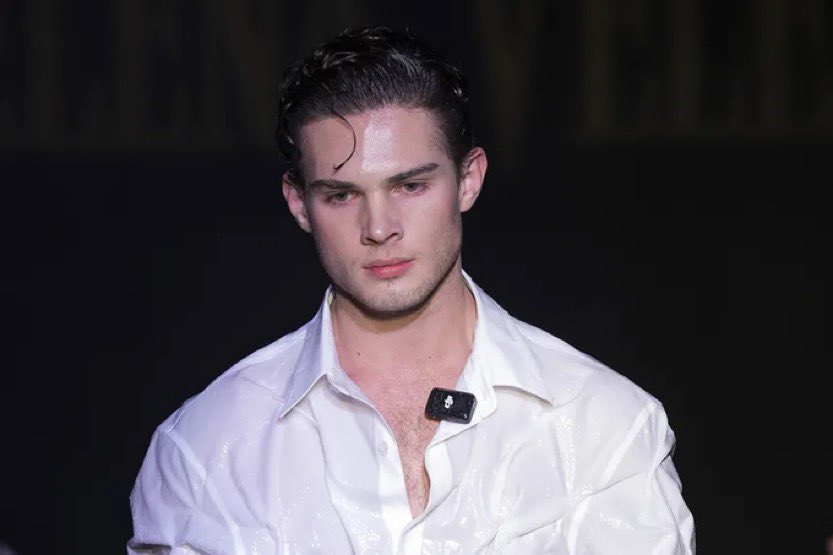 Dissident Wire tweet media