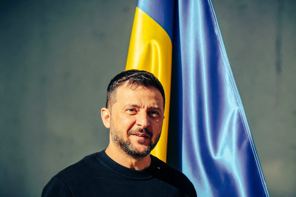 Ukraine chose well when they elected this incredible leader. 

No one else could do what he's done. 

It takes consistency, resilience, &amp; selflessness — three characteristics that are hard to find in many people.

❤️

#ZelenskyyWarHero 4 years unbroken &amp; undefeated ❤️‍🔥