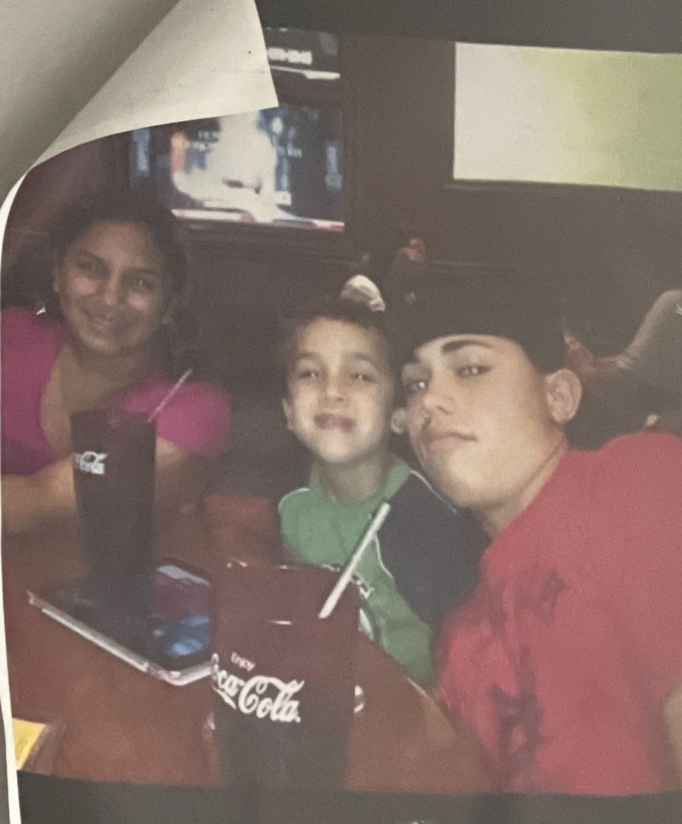 gaslighting racial cotidiano

Te amo, yo de 14 años <3