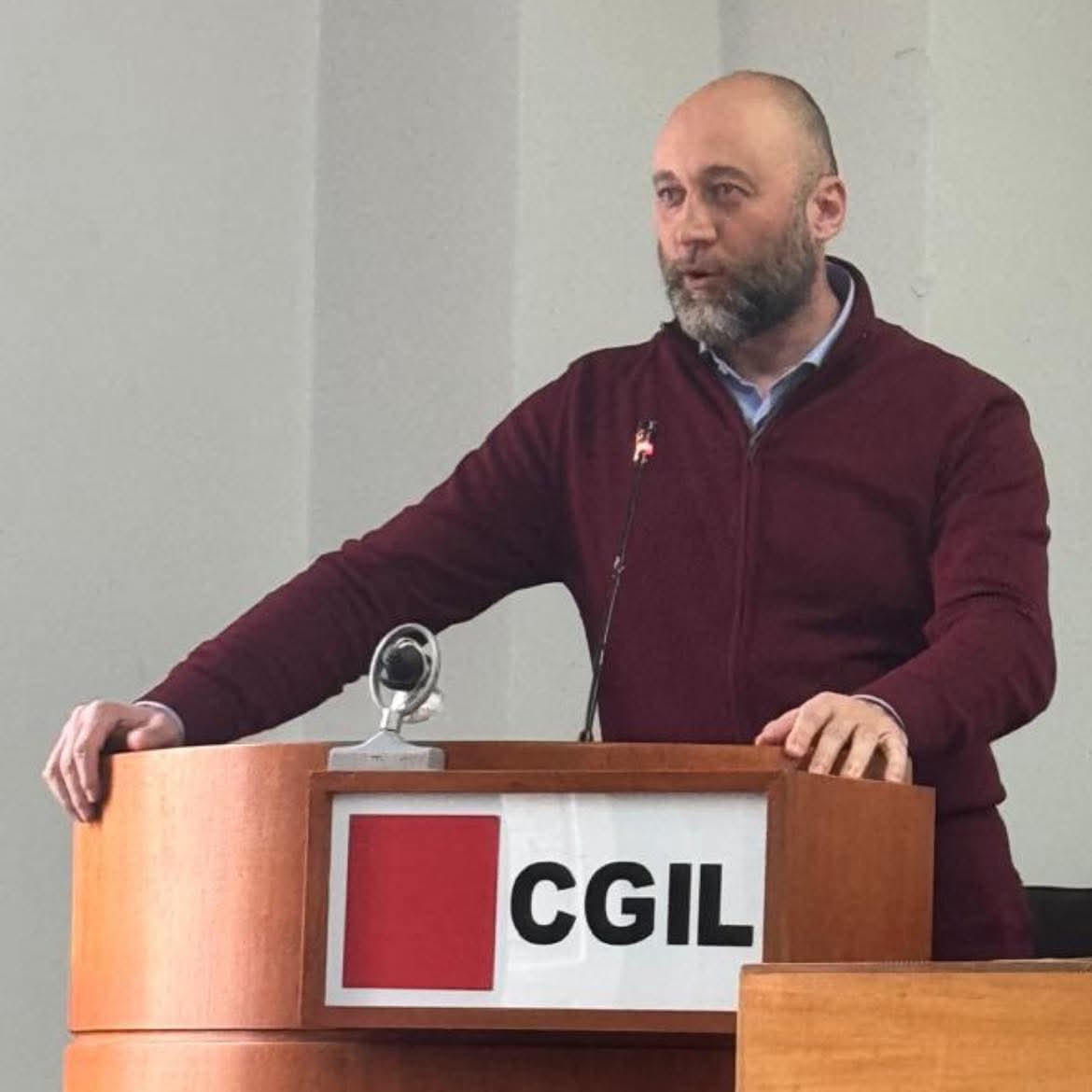 #FilcamsMessina, Giuseppe Ragno  entra in segreteria.
L'Assemblea Generale lo ha eletto segretario con voto unanime. 
Ragno va ad affiancarsi ai componenti in carica, Antonio Stilo e Mario Cambria, che costituiscono la segreteria guidata dalla segretaria generale Giselda Campolo