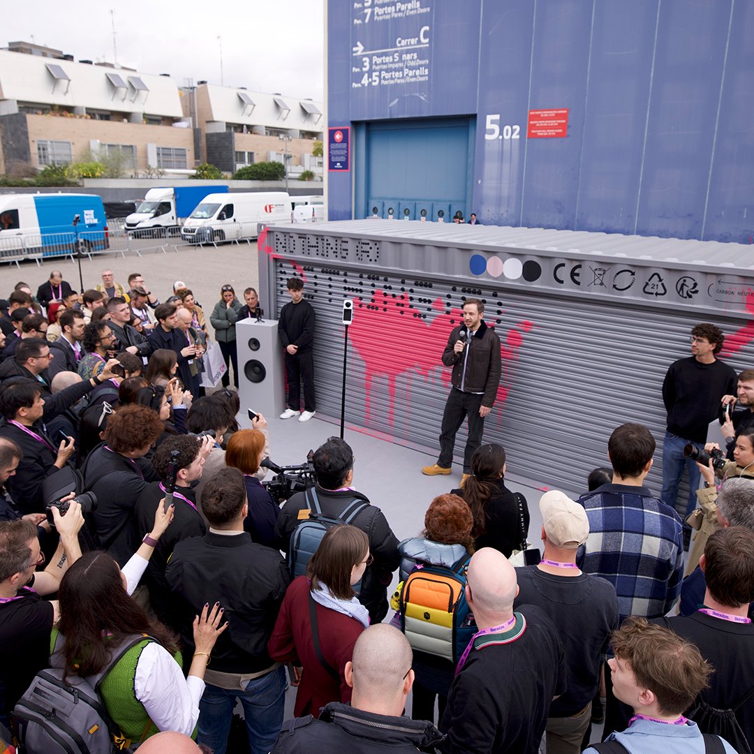 Carl Pei tweet media