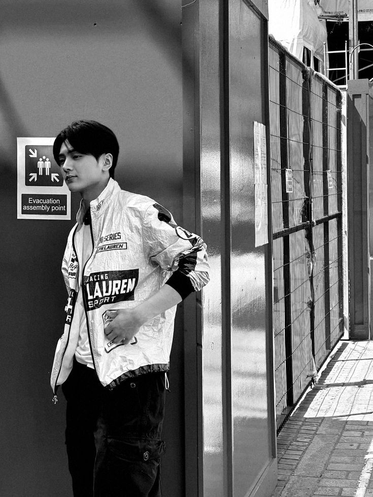 selfolssi ♤ tweet media