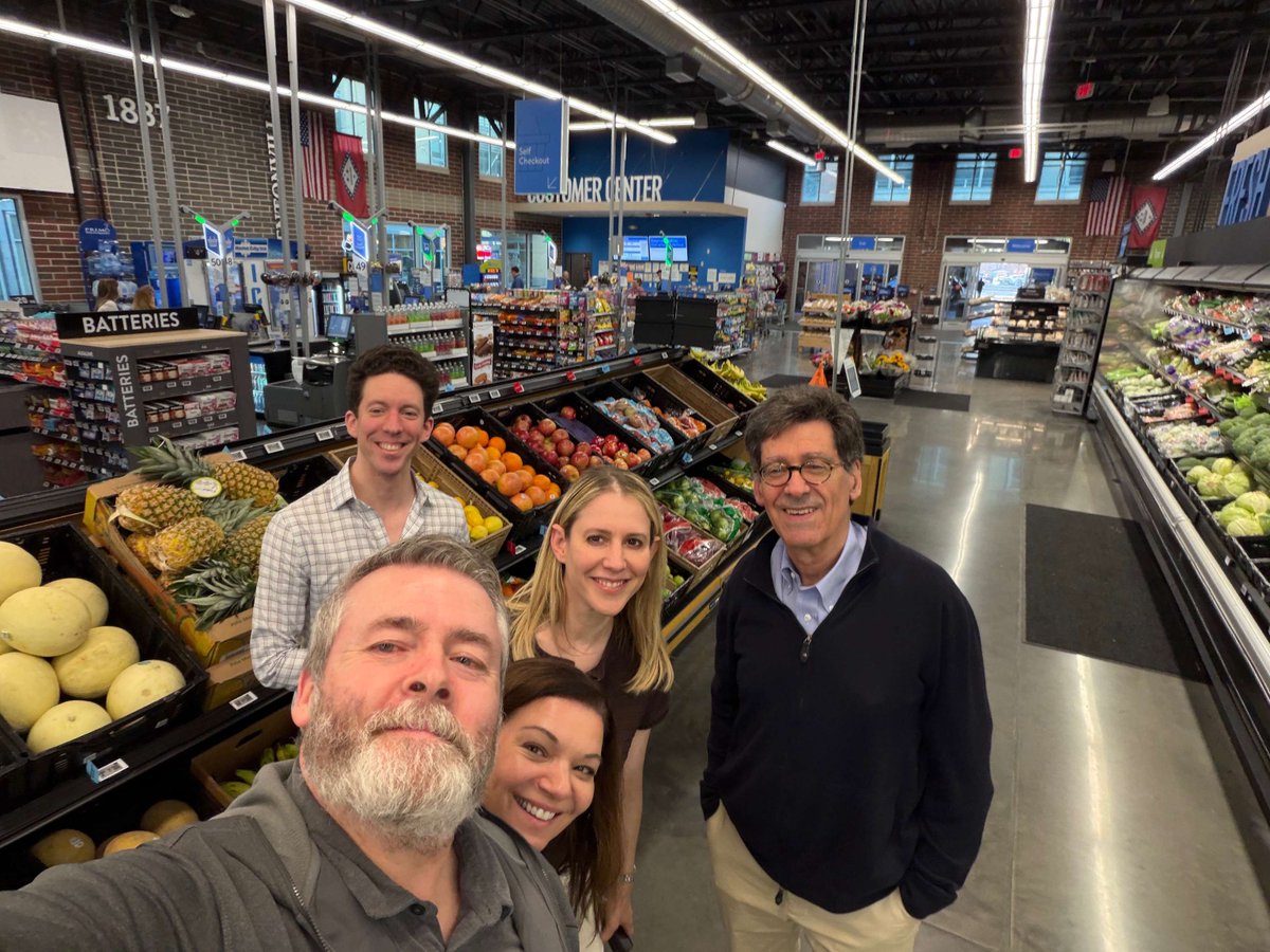 SymboticTweet's tweet image. Innovation happens best alongside our customers. 🤝 Seeing their visions come to life in their stores — from community impact to end-user experience — fuels our team every day. Proud to be part of their journey.

#Innovation #CustomerExperience #RetailInnovation #CommunityImpact